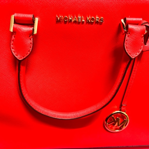Michael Kors Vibrant Red Bag - Picture 5 of 15